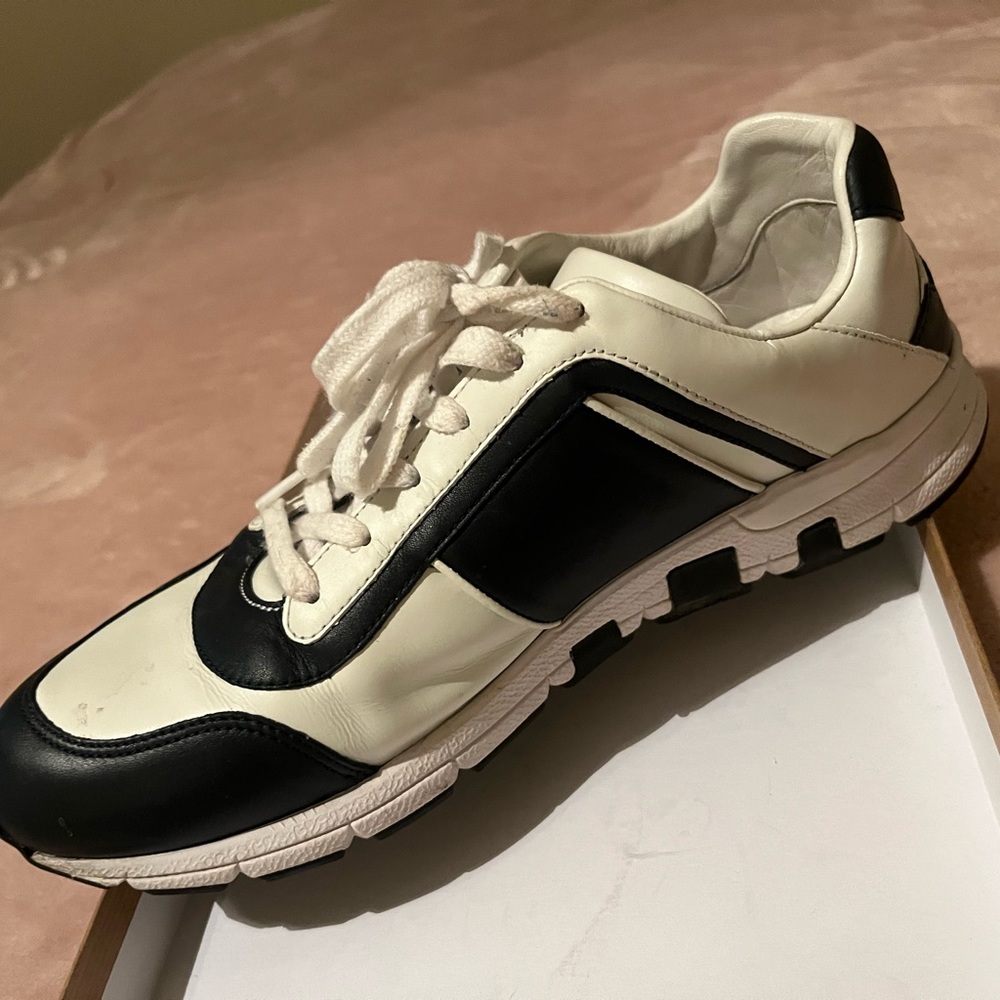 Gucci - Picture 3 of 3